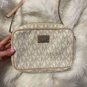 Michael Kors Cross body